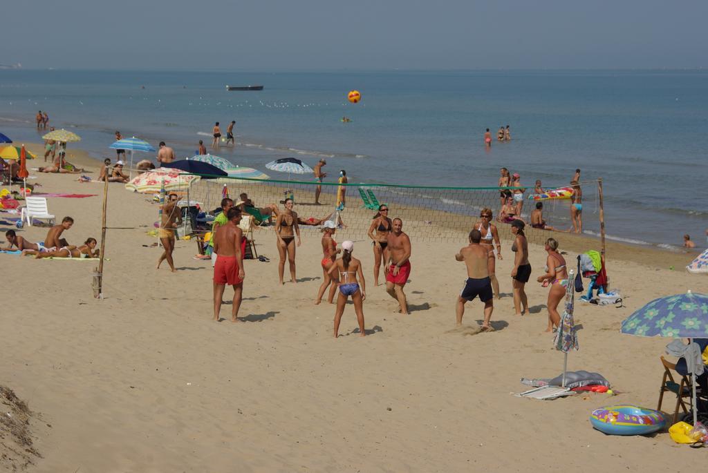 Villaggio Camping Uria Foce Varano Extérieur photo