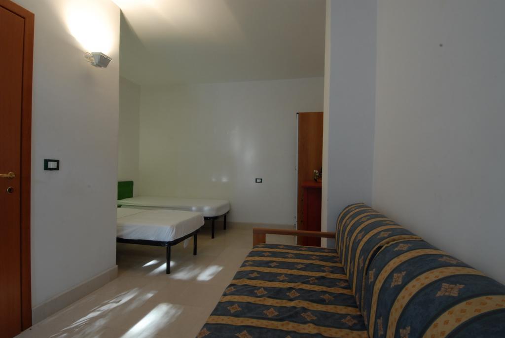 Villaggio Camping Uria Foce Varano Extérieur photo